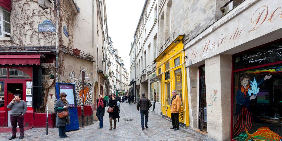 Discovering the Jewish Heart of Paris by walking in it