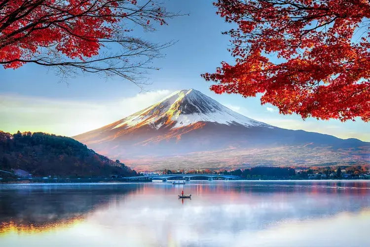 mountain fuji autumn