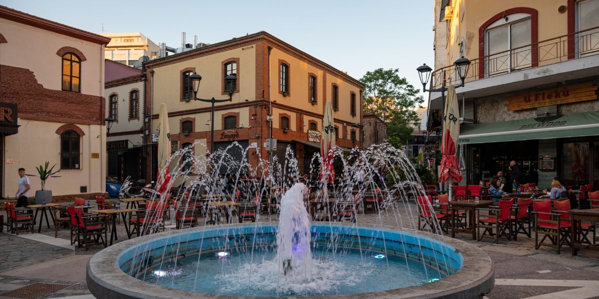 Former Jewish Quarter (Ladadika): Echoes of a Vibrant Pas